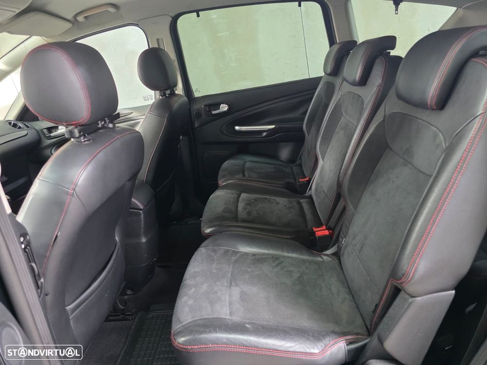 Ford S-Max 2.2 TDCi Titanium 7L - 14