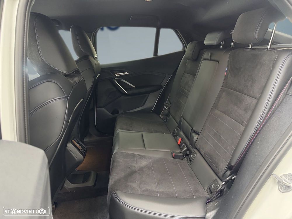 BMW iX2 eDrive20 Pack Desportivo M Pro - 13