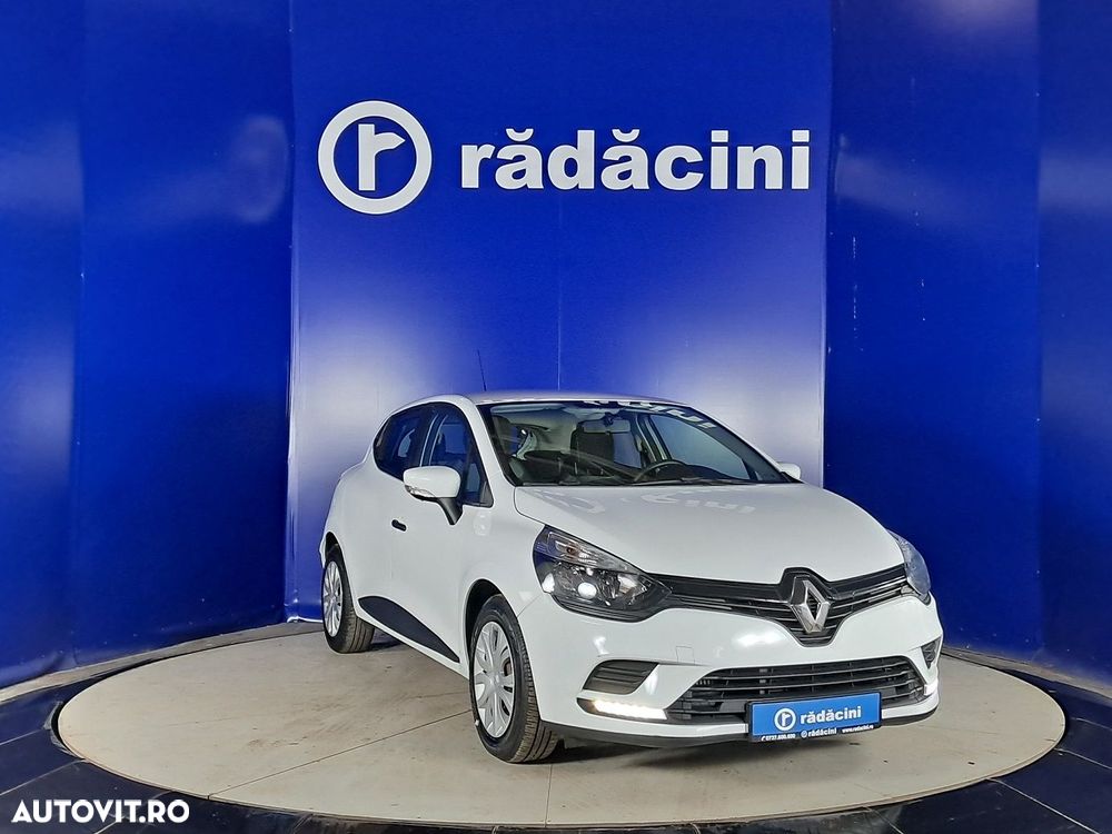 Renault Clio - 17