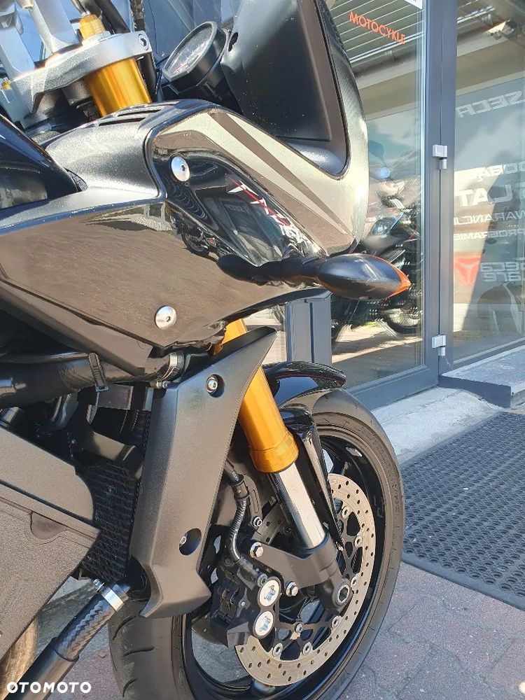 Yamaha FZ - 38