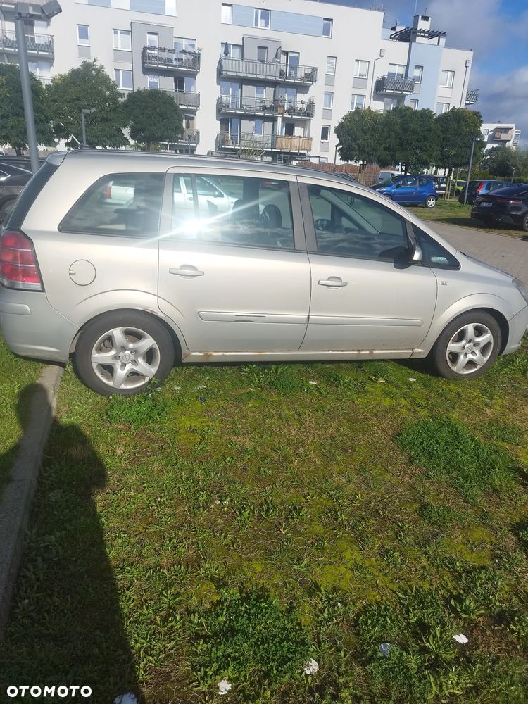 Opel Zafira 1.9 CDTI Cosmo - 2