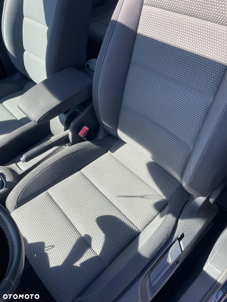 Volkswagen Golf 1.6 Edition - 16