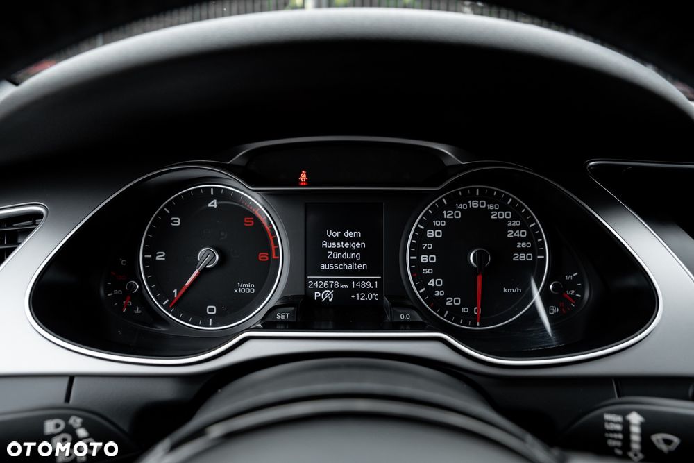 Audi A4 Avant 2.0 TDI DPF quattro S tronic S line Sportpaket - 27
