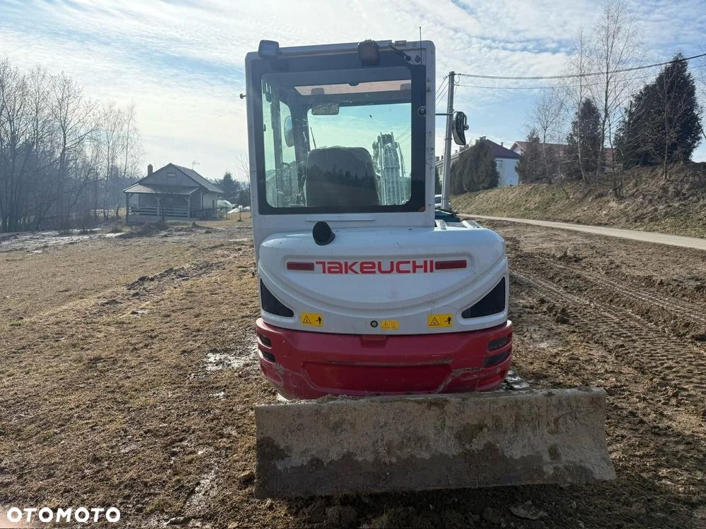 Takeuchi TB235-2 - 4