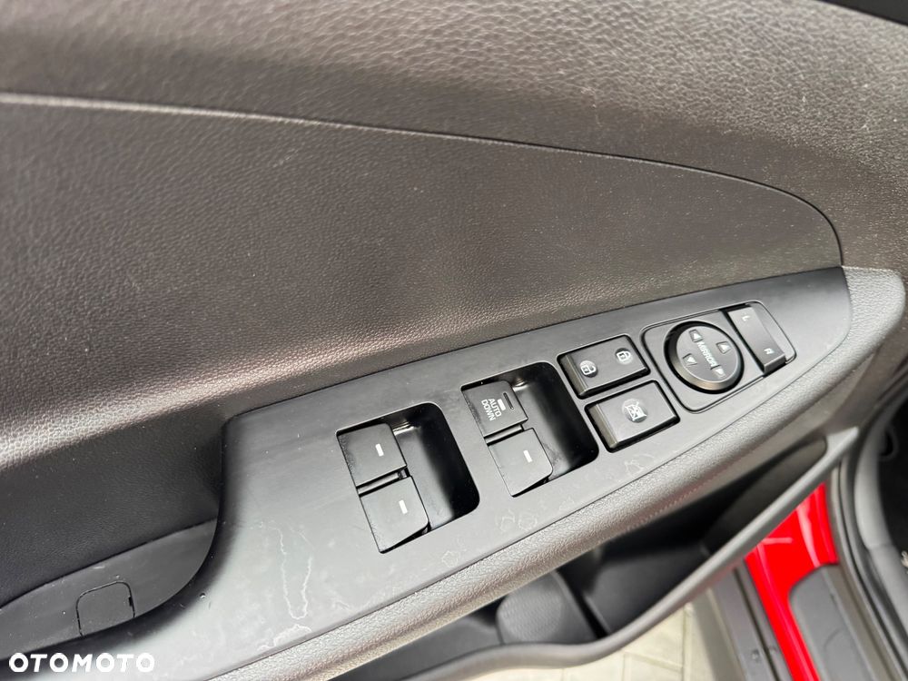 Hyundai Tucson 1.6 GDi 2WD Select - 24