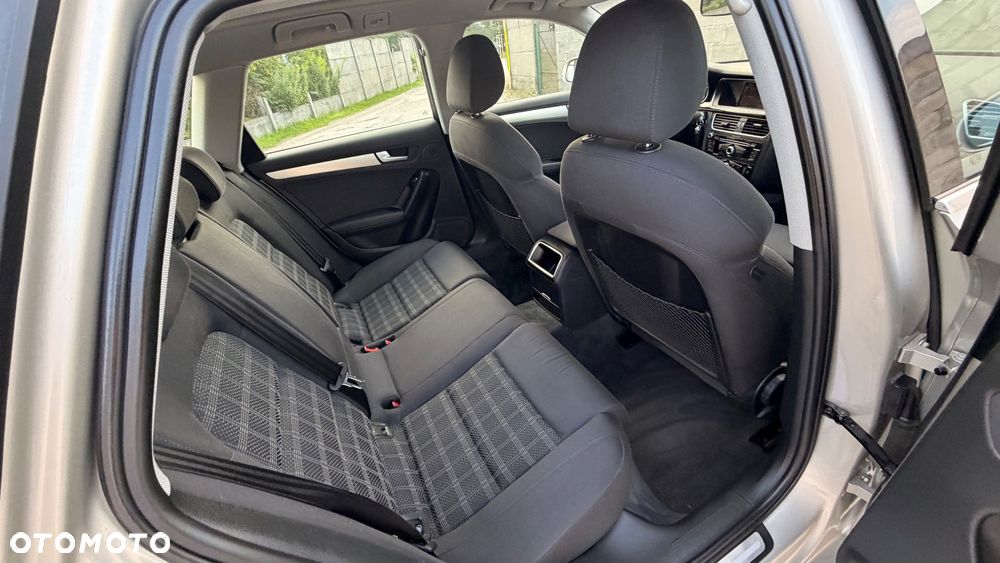 Audi A4 Avant 2.0 TDI S tronic quattro - 27