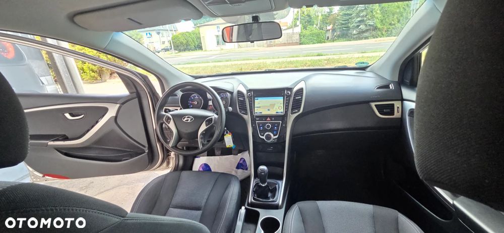 Hyundai i30 1.6 CRDi Premium - 34