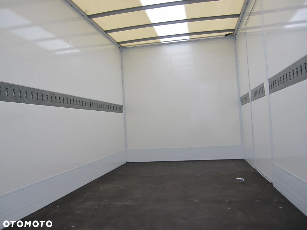 Mitsubishi Fuso eCanter 4C15E - 8