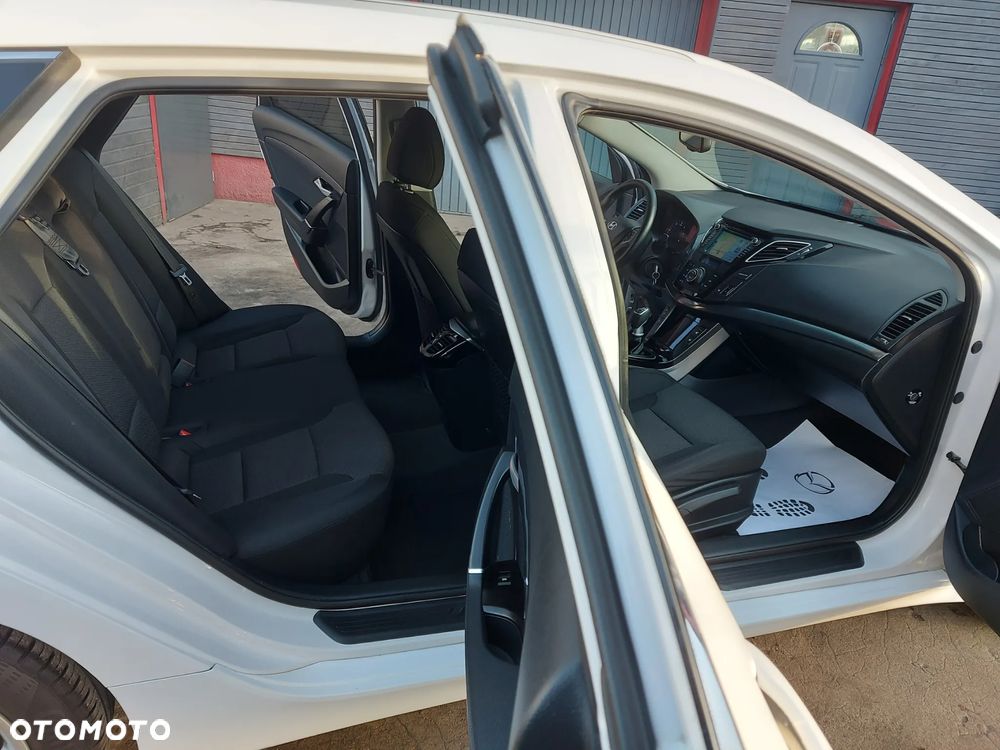 Hyundai i40 i40cw 1.7 CRDi Fifa World Cup Edition - 6