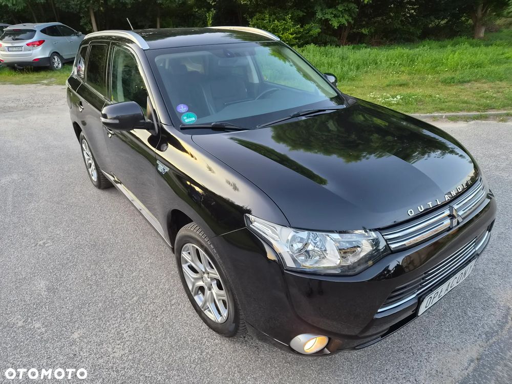 Mitsubishi Outlander 2.0 4WD Top - 4