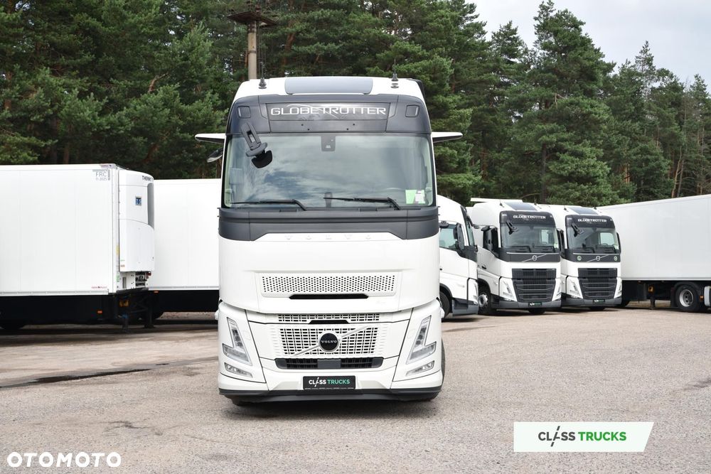 Volvo FH 460 AERO Globetrotter XL ACC i-Save I-ParkCool SideSkirts Mirror Cam - 2