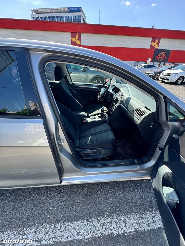 Volkswagen Golf 1.6 TDI BlueMotion Technology Comfortline - 9
