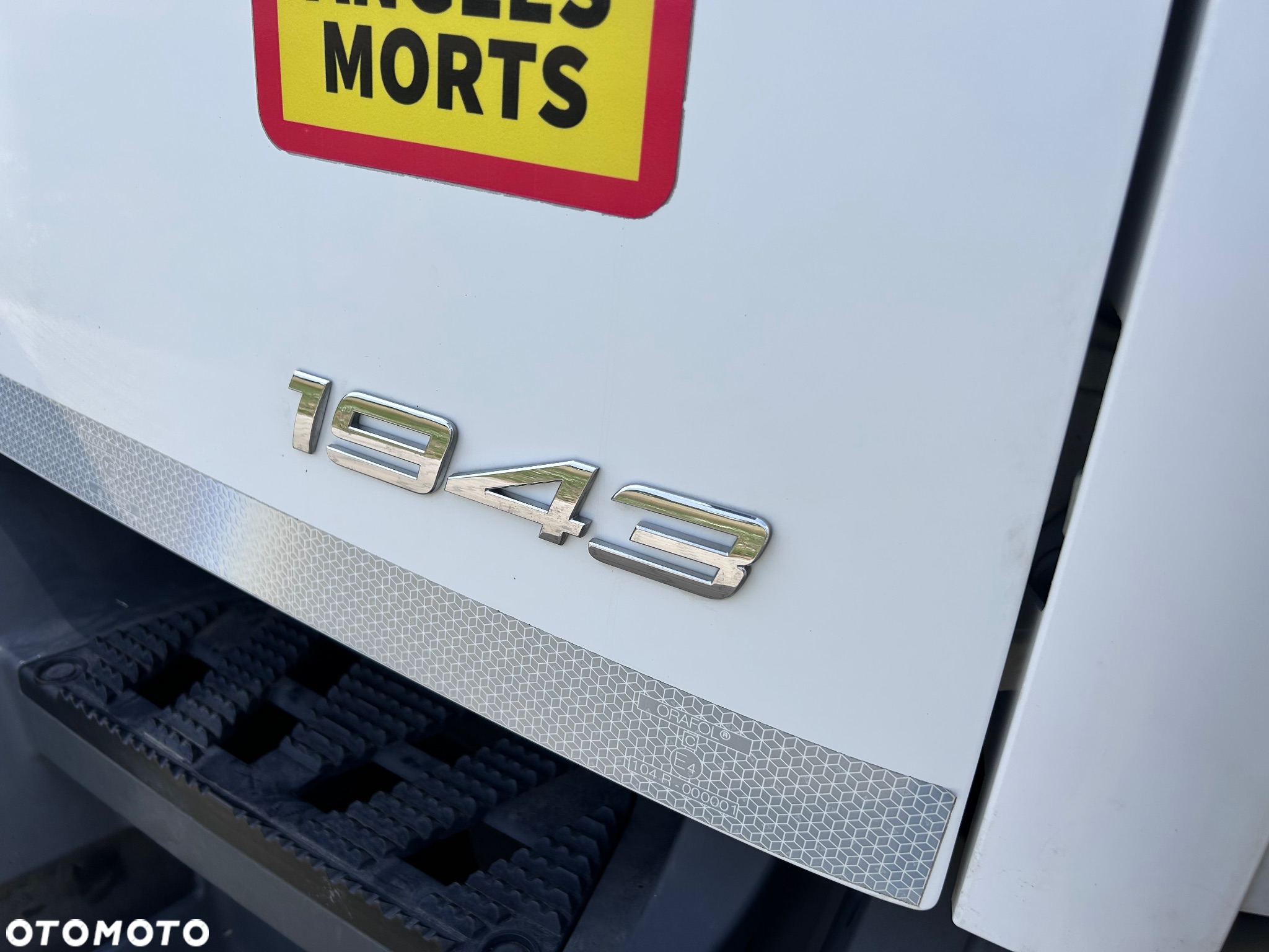 Mercedes-Benz ACTROS - 24