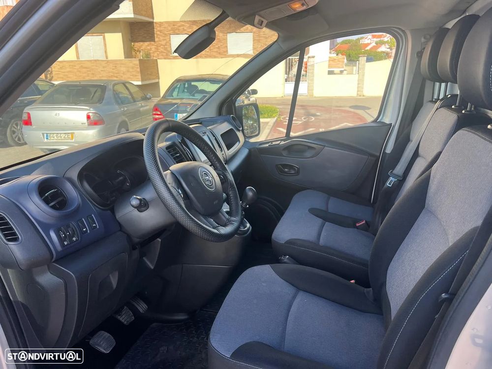Opel Vivaro - 15