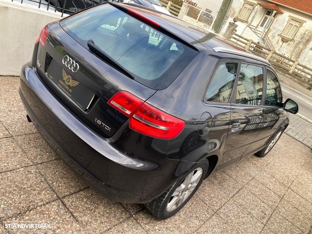 Audi A3 Sportback 1.6 TDI Attraction - 3