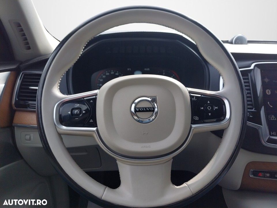 Volvo XC 90 - 10