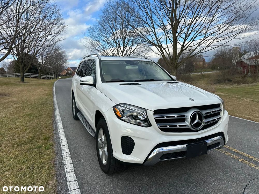 Mercedes-Benz GLS - 11