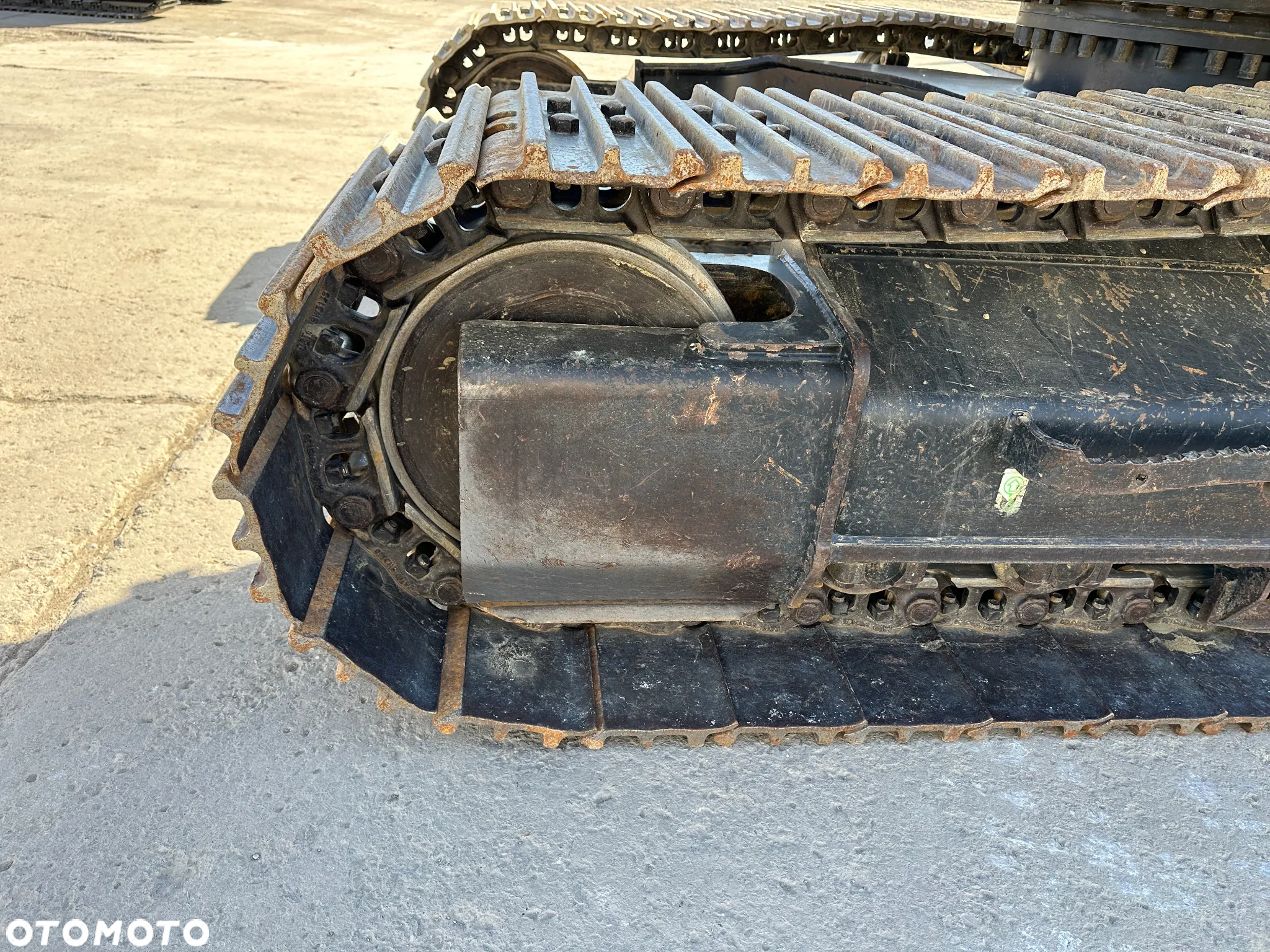 Caterpillar 323 - 18