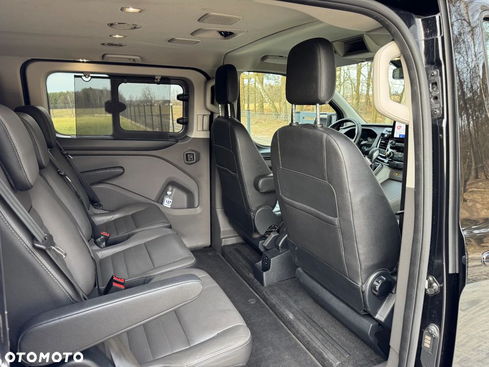 Ford Tourneo Custom - 16