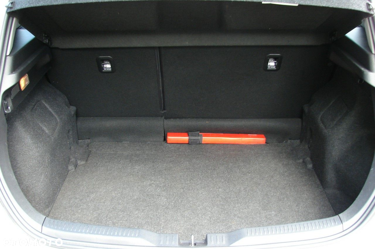 Toyota Auris - 21