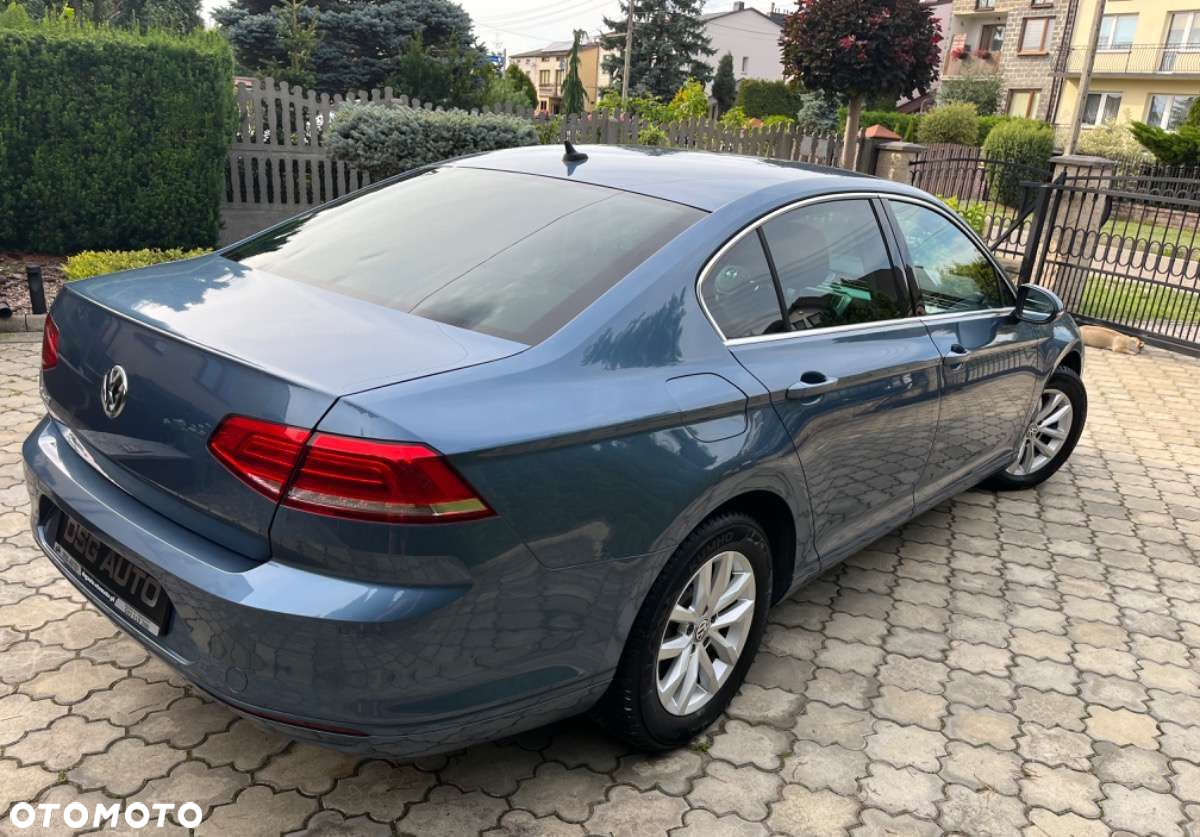Volkswagen Passat - 5