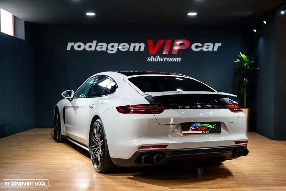 Porsche Panamera 4 E-Hybrid — photo 4