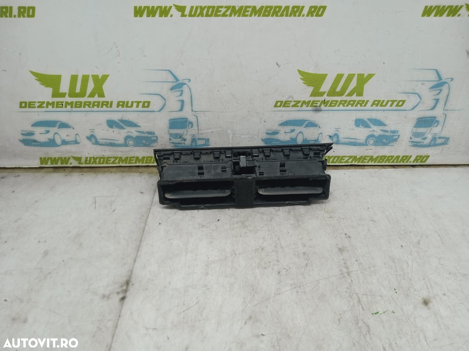 Grila aer bord centrala 8t1820951b Audi A4 B8/8K [2007 - 2011] - 2