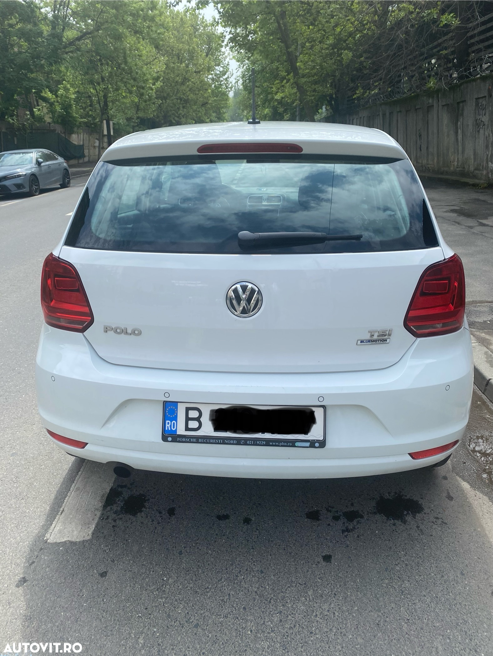 Volkswagen Polo - 2
