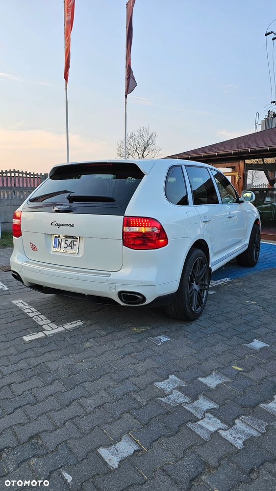 Porsche Cayenne - 21