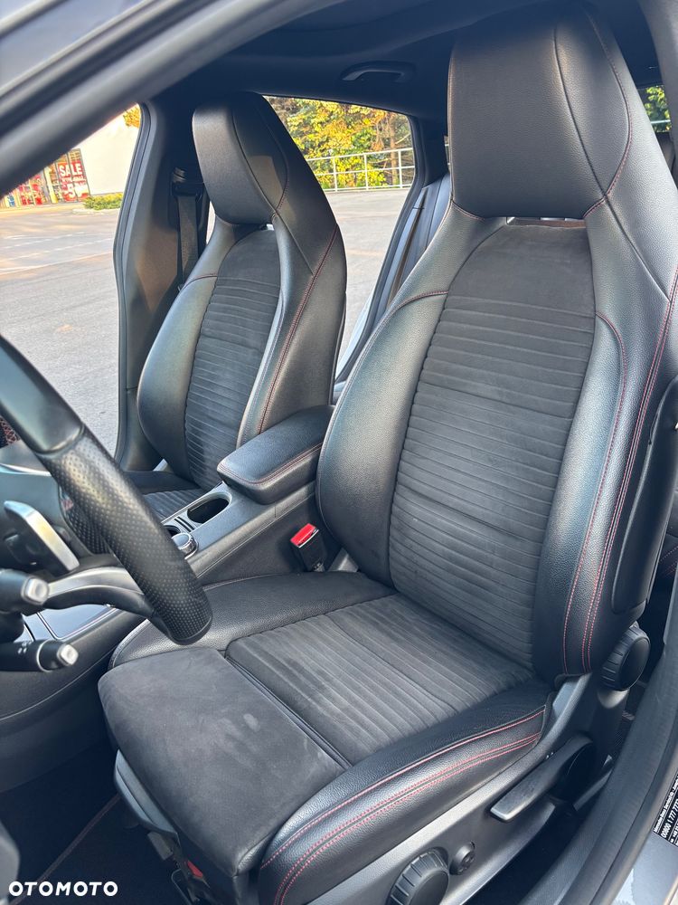 Mercedes-Benz CLA 220 4-Matic AMG Line - 15