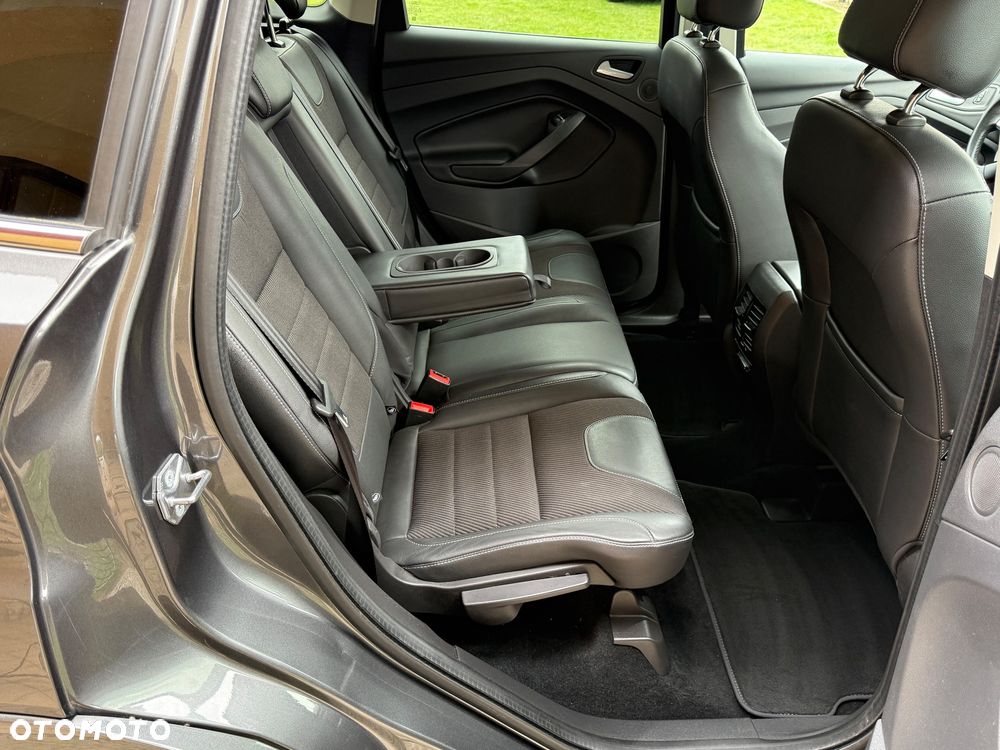 Ford Kuga 2.0 TDCi 4x4 ST-Line - 22