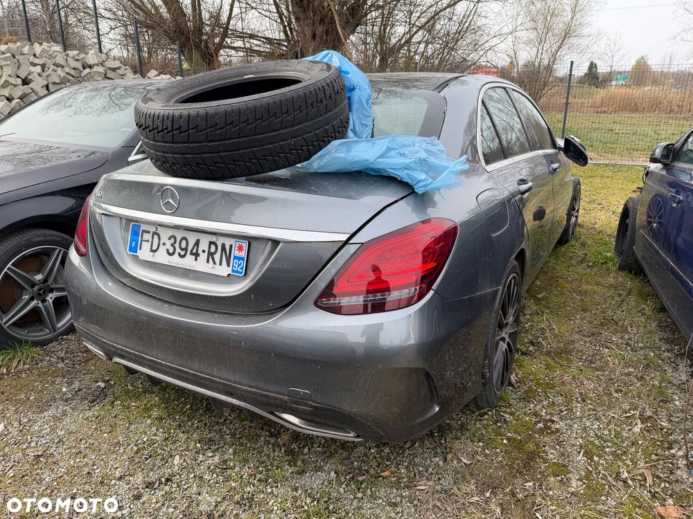 Mercedes-Benz Klasa C 200 CGI Automatik BlueEFFICIENCY Elegance - 3