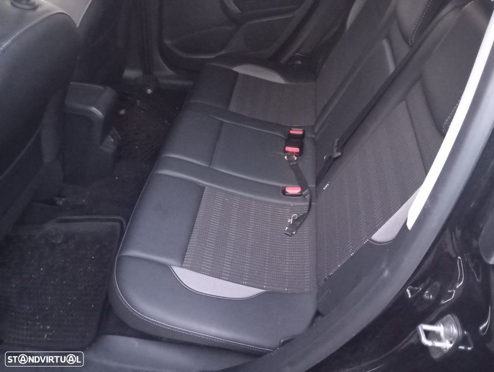Peugeot 2008 1.2 PureTech Allure - 3
