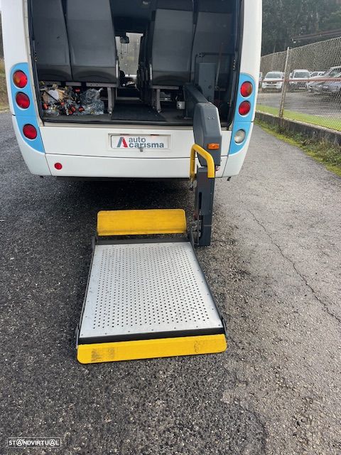Toyota MINIBUS 4.0  OTIMO 2K COM RAMPA CADEIRA RODAS - 14