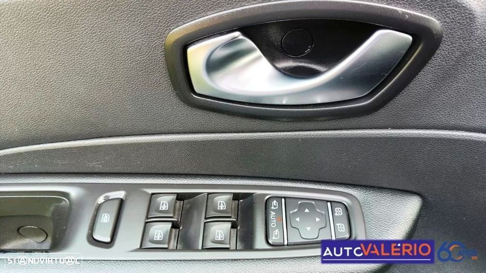 Renault Captur 0.9 TCE Exclusive - 23