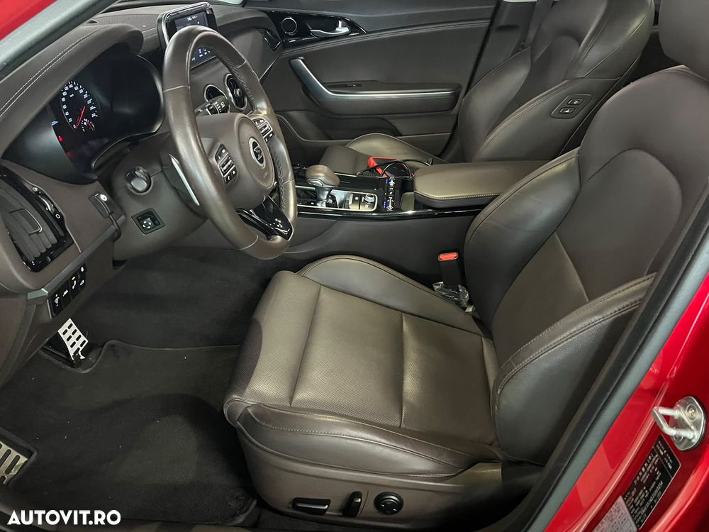 Kia Stinger - 14