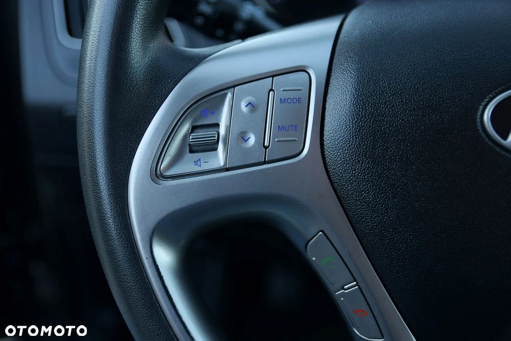 Hyundai ix35 2.0 2WD Style - 19