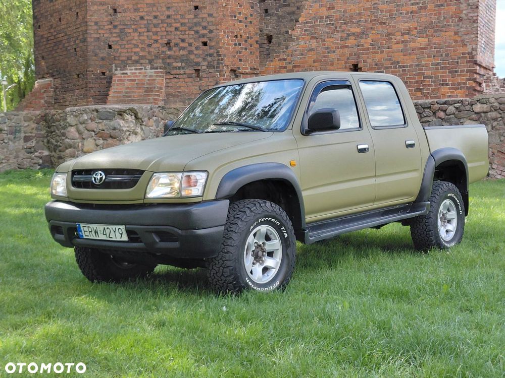 Toyota Hilux 2.5 D-4D DLX + - 4