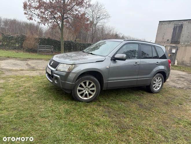 Suzuki Grand Vitara 2.0 - 4