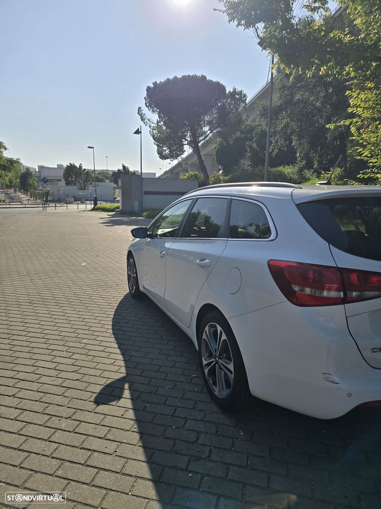 Kia Ceed SW 1.6 CRDi GT Line - 6