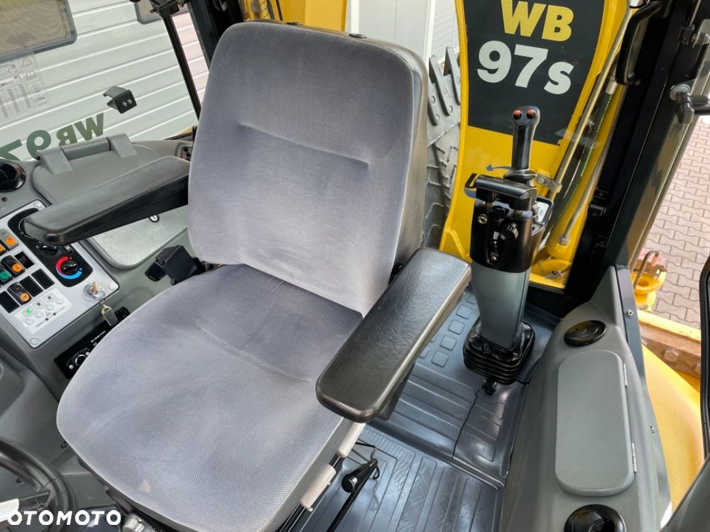Komatsu WB97s - 6