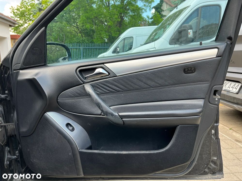 Mercedes-Benz Klasa C 220 CDI Automatik Avantgarde - 17