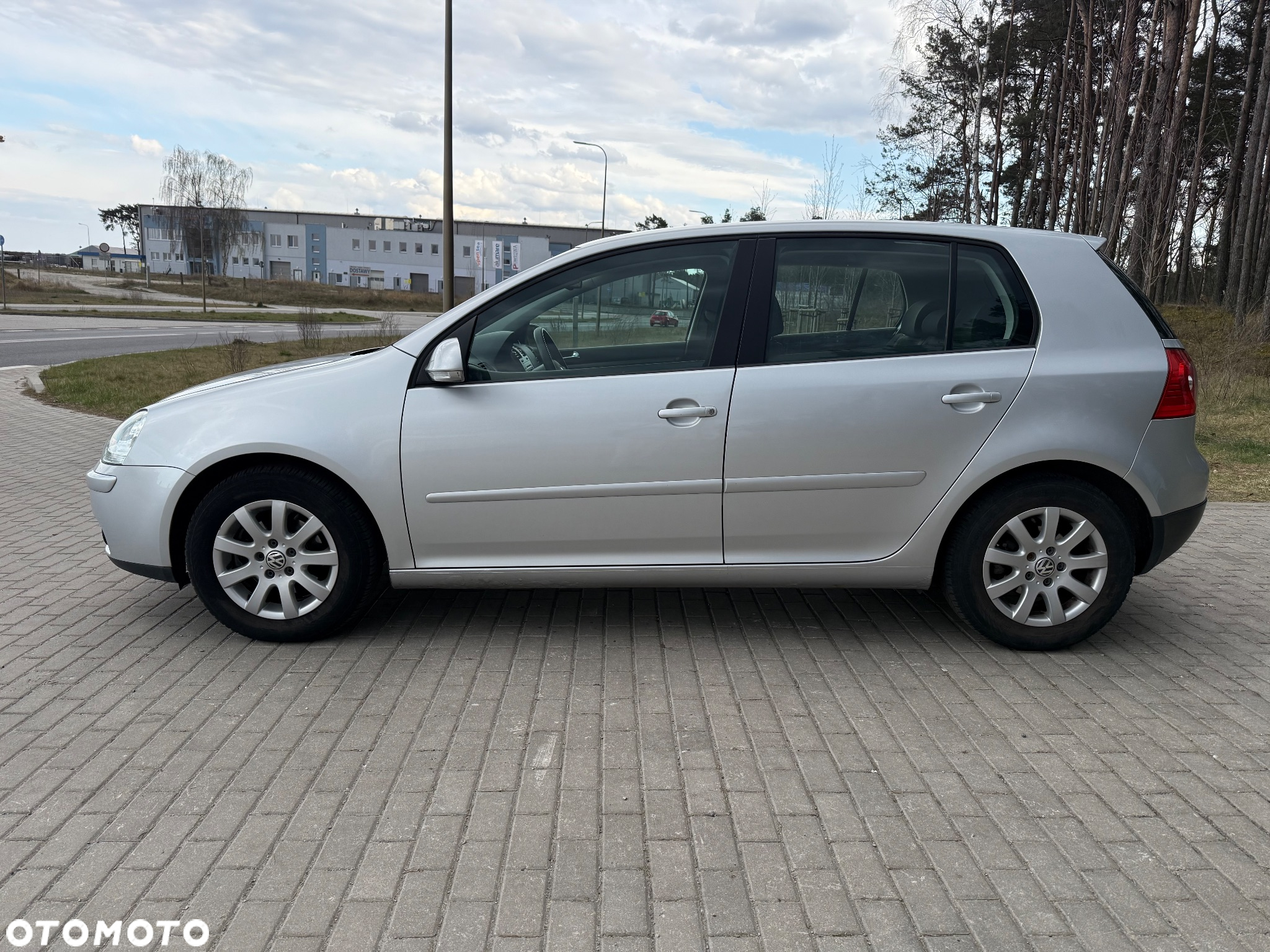 Volkswagen Golf - 2