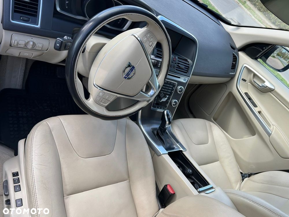 Volvo XC 60 D5 AWD Summum - 3