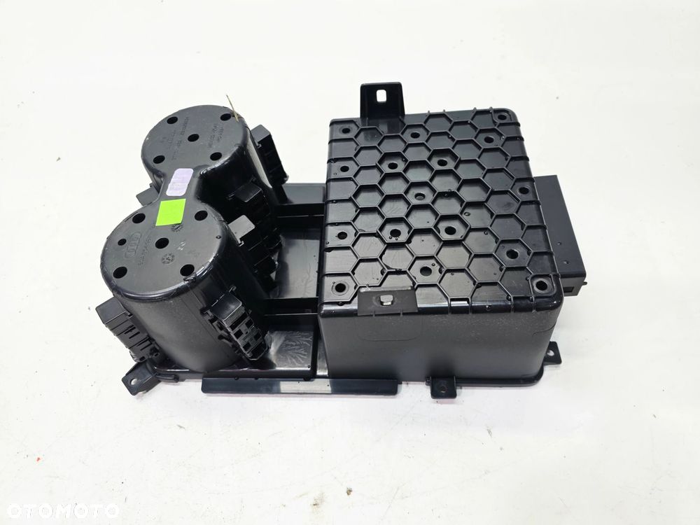 UCHWYT NA KUBKI SCHOWEK PÓŁKA TUNELU AUDI Q5 FY 80A864981 6PS - 6