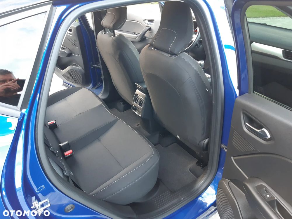 Renault Captur TCe 100 INTENS - 16