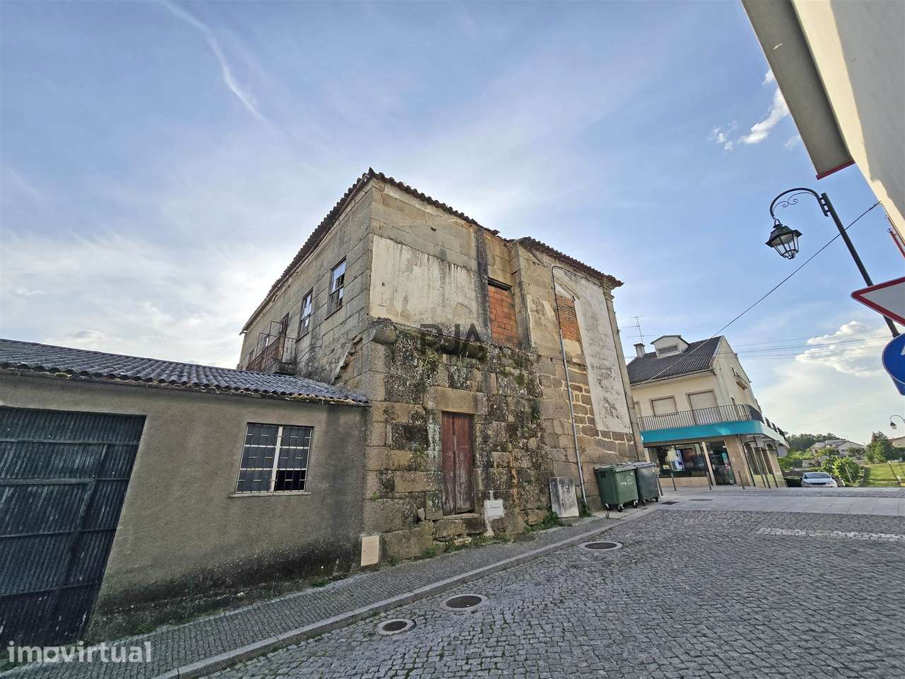 Edifício para Recuperar no Centro de Penalva do Castelo - Grande imagem: 4/4