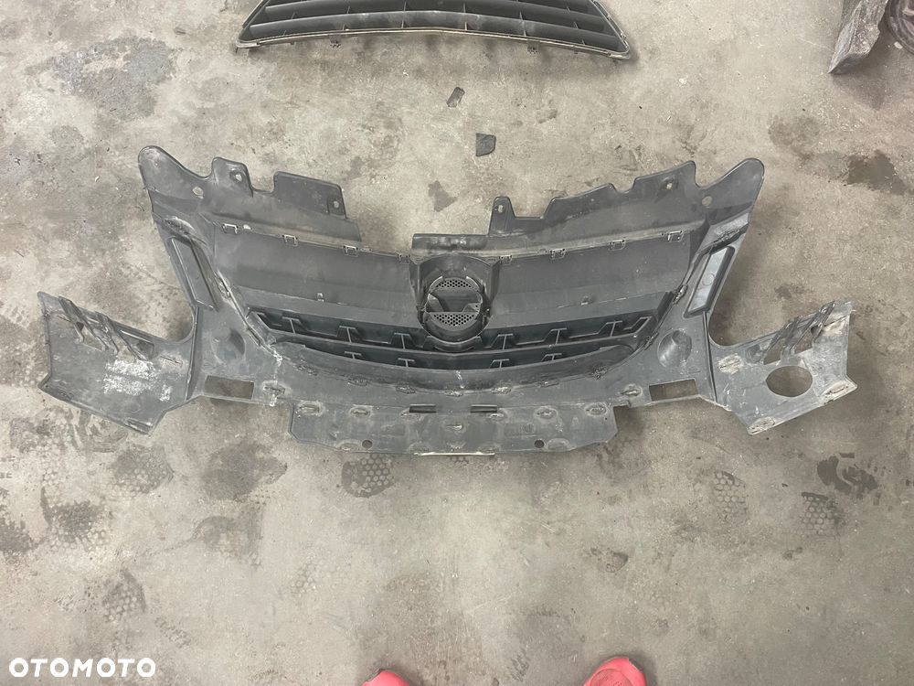 OPEL CORSA D GRIL ATRAPA PRZED LIFTEM - 5