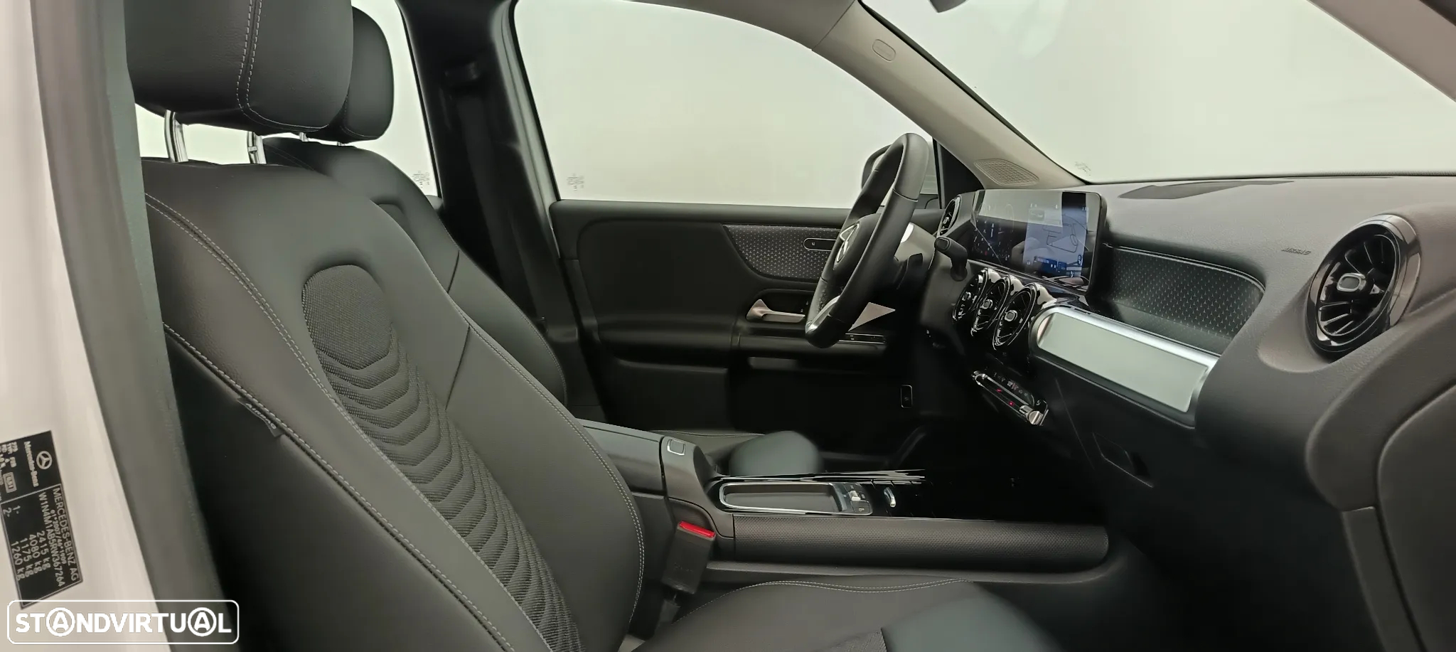 Mercedes-Benz GLB 180 d - 28