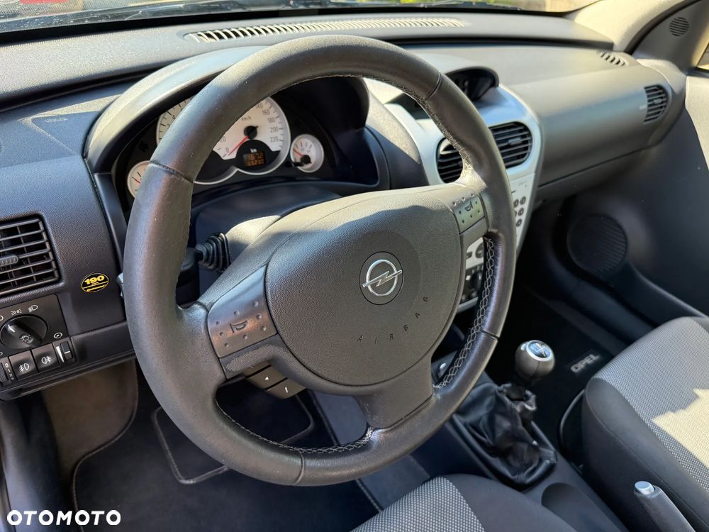 Opel Corsa 1.4 16V Sport - 8